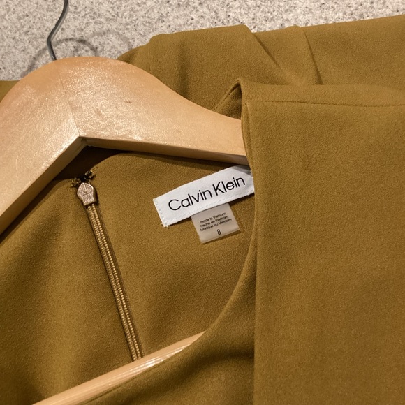 SOLD!!! Calvin Klein Clasp Tie Waist Dress - Picture 5 of 9